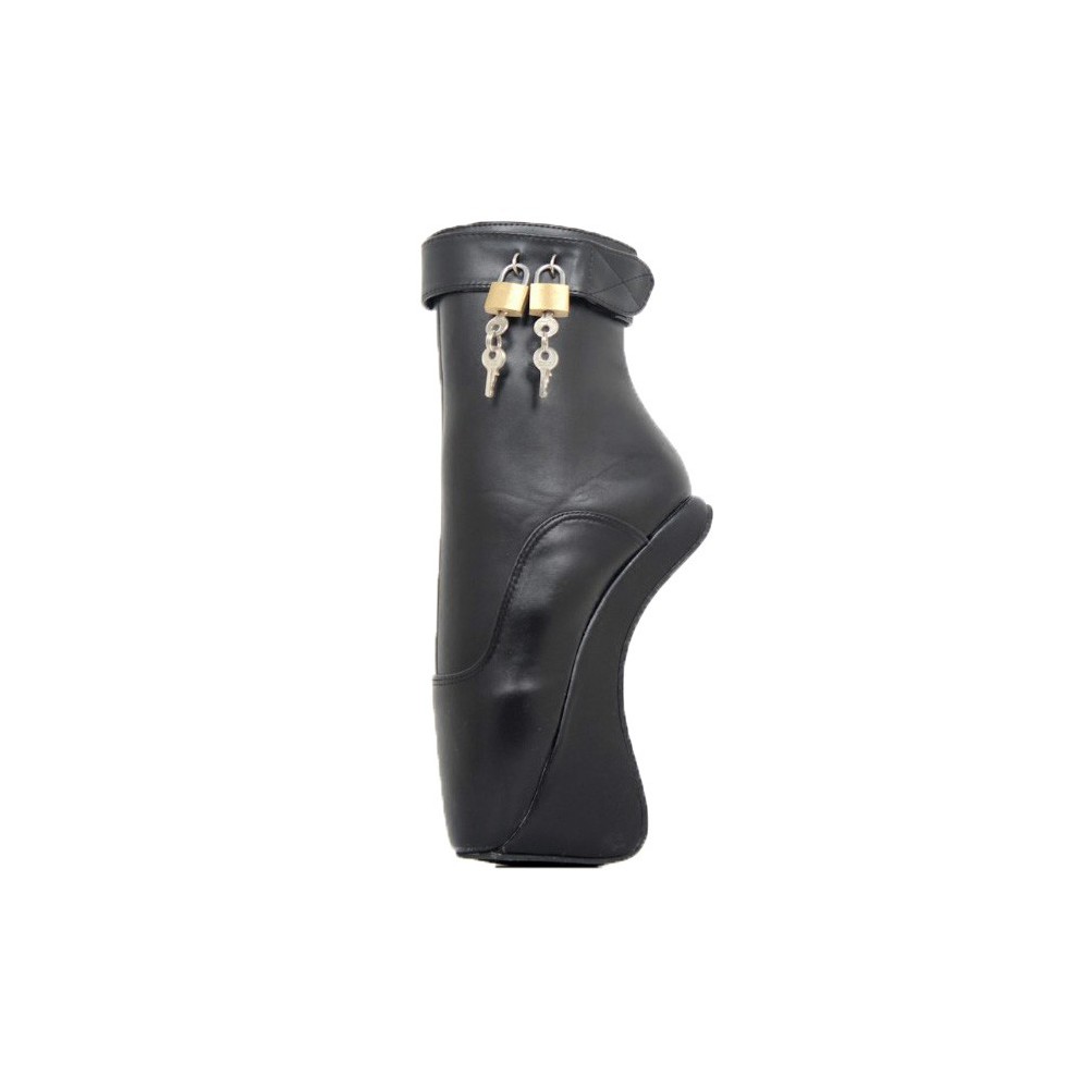 heelless boots