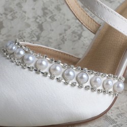 ELLEN Ivory Closed Toe Wedding Shoes Block Heel with Pearls