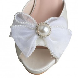 ELLEN Ivory Wedding Shoes Block Heel with Platform and Tulle Bow Upclose