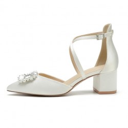 BELLA Ivory Closed Toe Wedding Shoes Low Heel with Pearl Brooch
